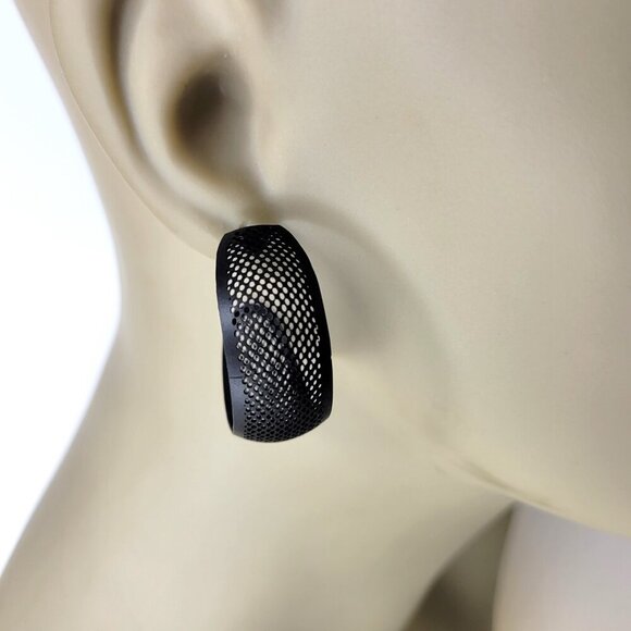 Lightweight Black Earrings - Picture 2 of 9